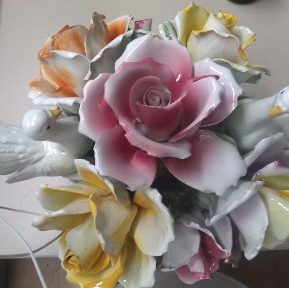 Table center piece - Picture 3 of 3